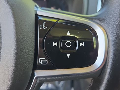 Used 2024 Volvo XC90 B5 Core w/ Protection Package Premier image 15