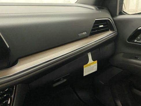 New 2026 Chevrolet Suburban High Country image 21