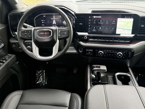 Used 2026 GMC Sierra 1500 SLT image 13