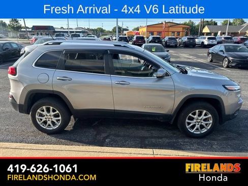Used 2015 Jeep Cherokee Latitude w/ Comfort/Convenience Group AWD/4WD image 9