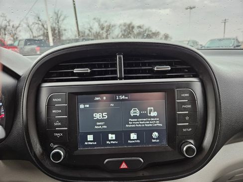 Used 2020 Kia Soul LX image 14