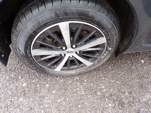 Used 2020 Subaru Impreza Premium image 9