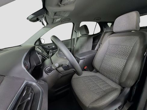 Used 2024 Chevrolet Equinox LT w/ LPO, Floor Liner Package FWD image 12