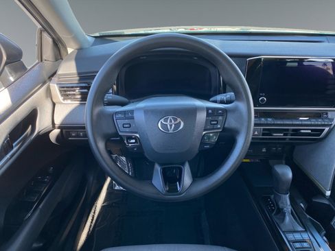 Used 2025 Toyota Camry LE w/ Convenience Package FWD image 12