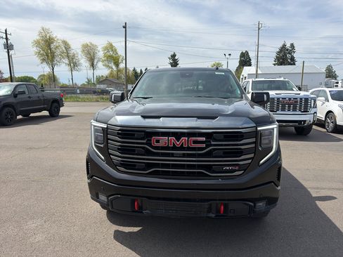 Used 2023 GMC Sierra 1500 AT4 w/ AT4 Preferred Package image 2