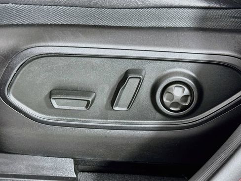 Used 2023 Jeep Grand Cherokee 30th Anniversary AWD/4WD image 19