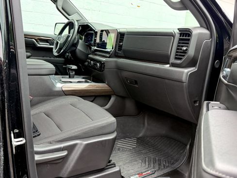 Certified 2024 Chevrolet Silverado 1500 LT Trail Boss w/ Convenience Package II AWD/4WD image 13