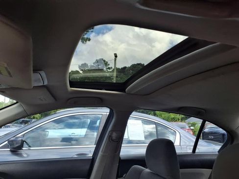 Used 2011 Honda Accord EX image 13