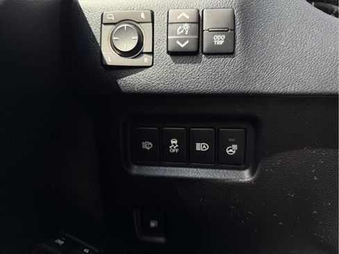 Certified 2023 Lexus GX 460 Premium w/ Premium Package AWD/4WD image 16