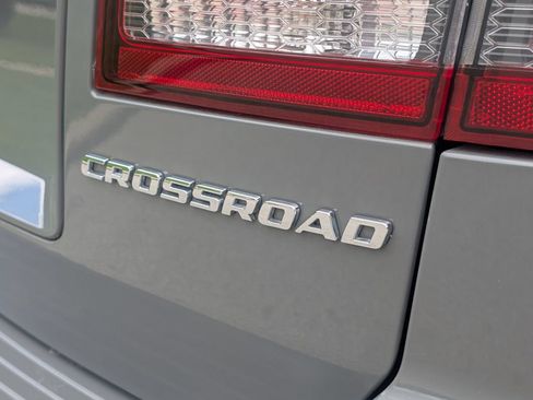 Used 2019 Dodge Journey Crossroad AWD/4WD image 18