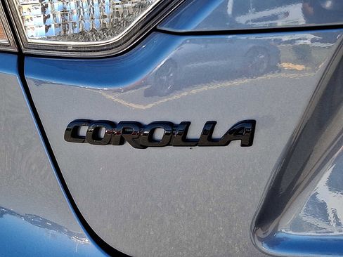 Used 2024 Toyota Corolla LE image 31
