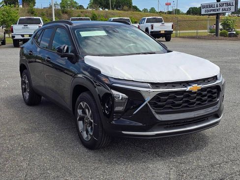 New 2026 Chevrolet Trax LT FWD image 12