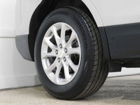 Used 2020 Chevrolet Equinox LT image 9