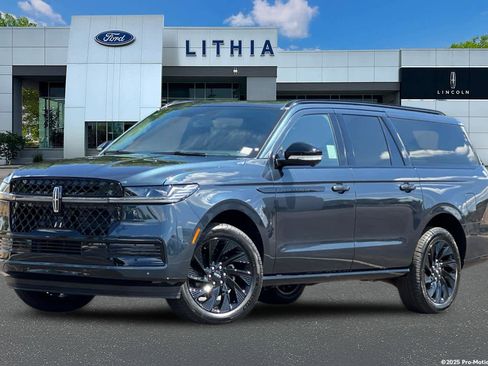 New 2026 Lincoln Navigator L Reserve AWD/4WD image 1