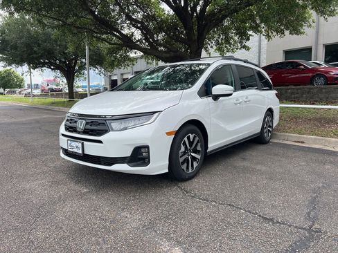 New 2026 Honda Odyssey EX-L image 3