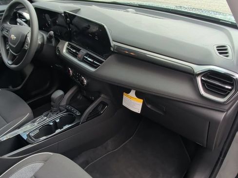 Used 2026 Chevrolet TrailBlazer LS w/ LS Convenience Package FWD image 29