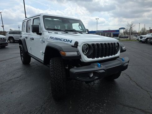 Used 2025 Jeep Wrangler Unlimited Rubicon 4xe w/ Safety Group AWD/4WD image 11