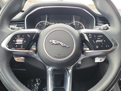 Used 2023 Jaguar F-PACE S image 7