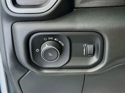 Used 2021 RAM 2500 Big Horn AWD/4WD image 10