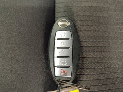 Used 2024 Nissan Altima 2.5 SV w/ SV Premium Package FWD image 32