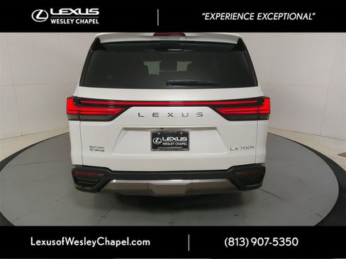 New 2025 Lexus LX 700h Overtrail image 4