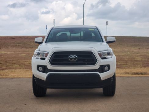 Used 2023 Toyota Tacoma SR5 RWD image 6