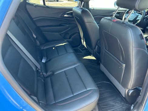 Used 2024 Chevrolet Trax RS w/ Sunroof Package FWD image 25