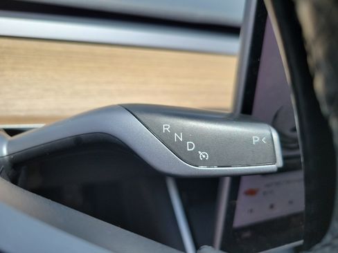 Used 2020 Tesla Model 3 Standard Range Plus RWD image 12