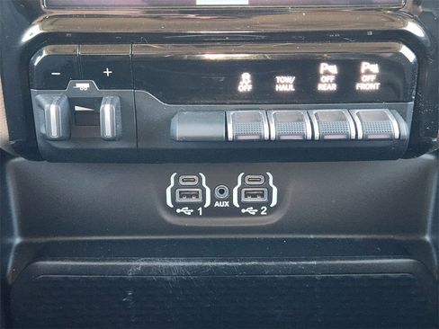 Used 2022 RAM 1500 Laramie w/ Laramie Southwest Edition image 19
