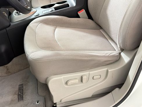 Used 2013 Nissan Rogue SV AWD/4WD image 14