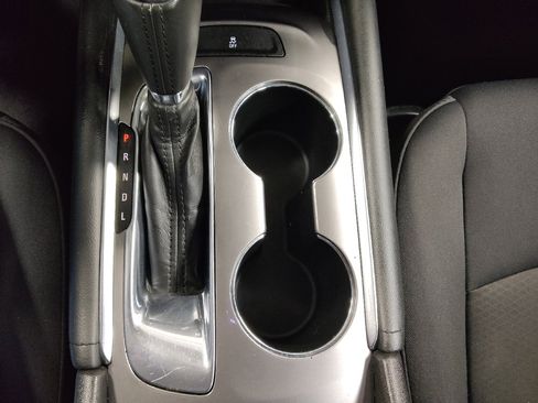 Used 2018 Chevrolet Malibu LT image 26