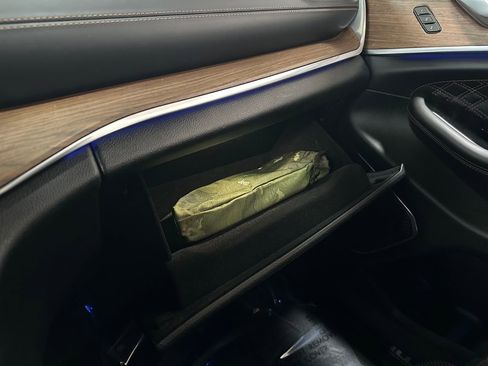 Used 2022 Jeep Grand Cherokee L Summit w/ Luxury Tech Group V image 34