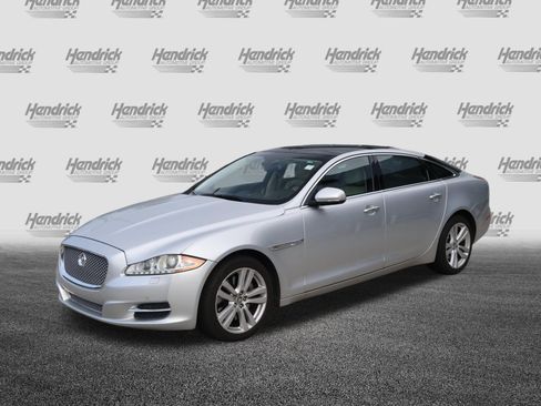 Used 2013 Jaguar XJ L Portfolio RWD image 5