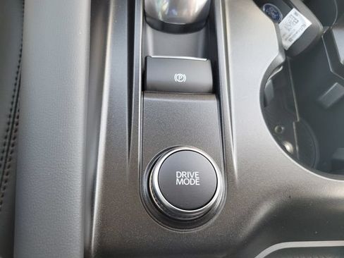Used 2026 Ford Explorer Active w/ Active Comfort Package RWD image 25
