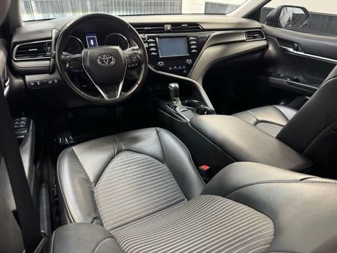 Used 2019 Toyota Camry SE image 7