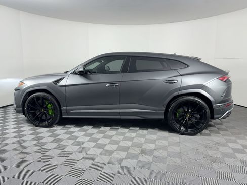 Used 2020 Lamborghini Urus image 2