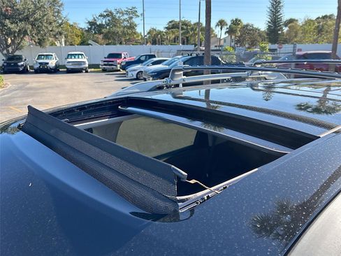 Used 2022 Nissan Pathfinder Platinum w/ Cargo Package image 25