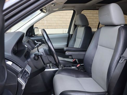 Used 2010 Land Rover LR2 HSE AWD/4WD image 18