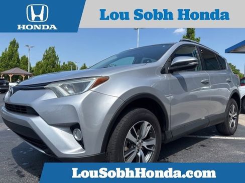 Used 2016 Toyota RAV4 XLE FWD image 1
