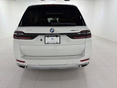 Certified 2024 BMW X7 xDrive40i image 4