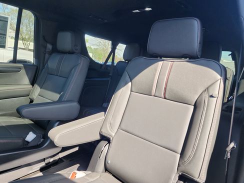 New 2026 Chevrolet Suburban RST w/ Comfort Package image 13