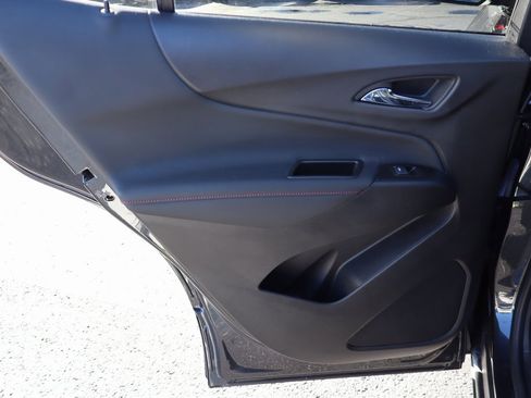 Used 2022 Chevrolet Equinox RS image 25