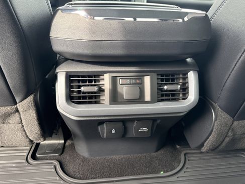 Used 2023 Ford F150 Lariat w/ Equipment Group 502A High AWD/4WD image 22