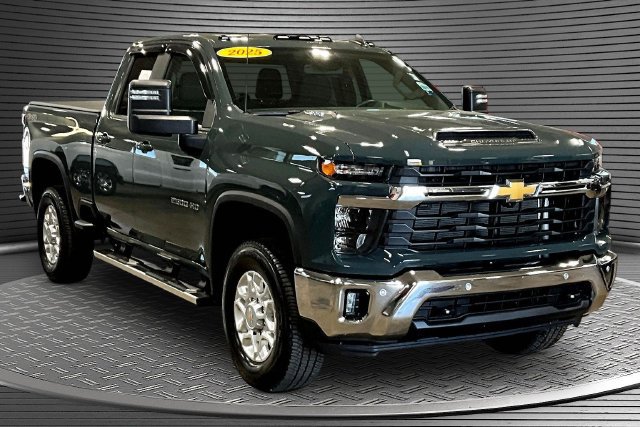 Certified 2025 Chevrolet Silverado 2500 LT w/ All Star Edition AWD/4WD image 3