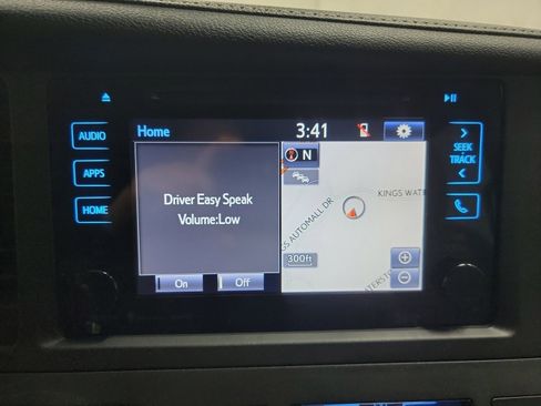 Used 2017 Toyota Sienna XLE image 22