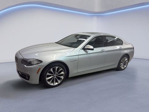 Used 2014 BMW 528i xDrive Sedan image 3