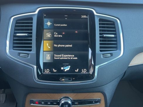 Used 2021 Volvo XC90 T5 Momentum w/ Protection Package Premier image 14