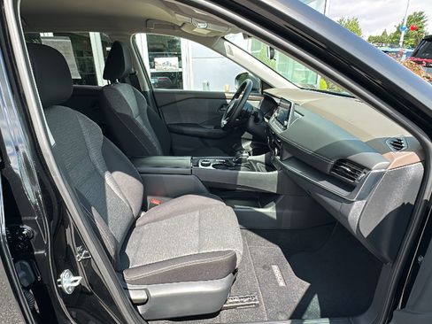 Used 2021 Nissan Rogue S AWD/4WD image 22