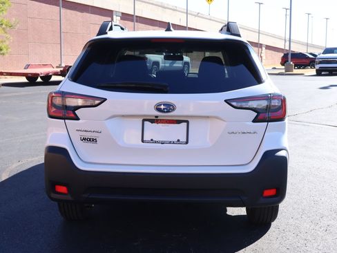 Used 2024 Subaru Outback Premium image 26