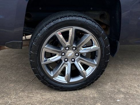 Used 2018 Chevrolet Silverado 1500 LTZ Z71 w/ Centennial Edition AWD/4WD image 8